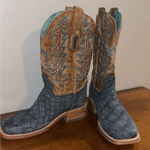 ***Like New Corral Boots ***